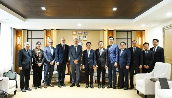 University of Ottawa visit explores digital education cooperation with Cambodia
